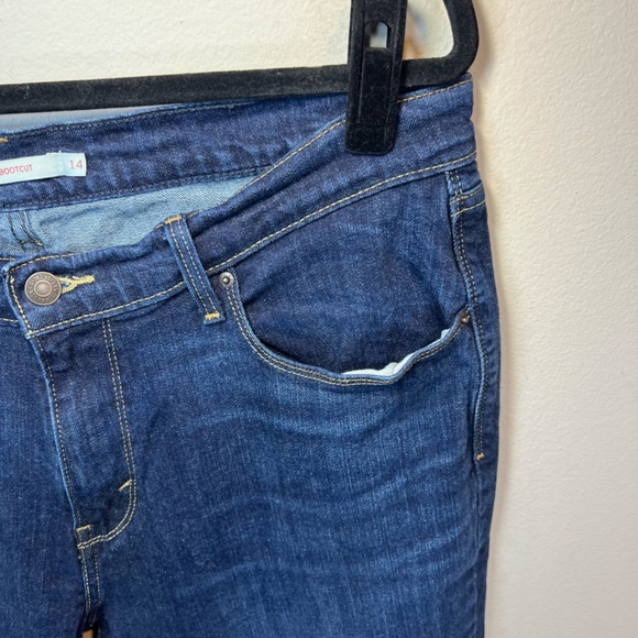 Levis Womens 515 Bootcut Jeans Dark Blue Denim Wash Mid Rise Zip Stretch Size 14 - Picture 4 of 14